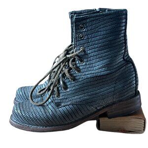 Steve Madden Freebird Manchester Boots size 8